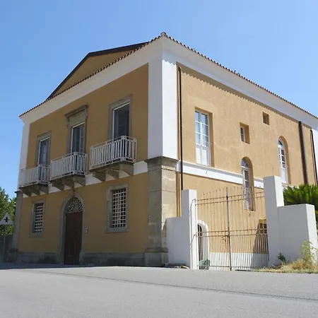 Palazzo Cavallari - Dimora Country Patti